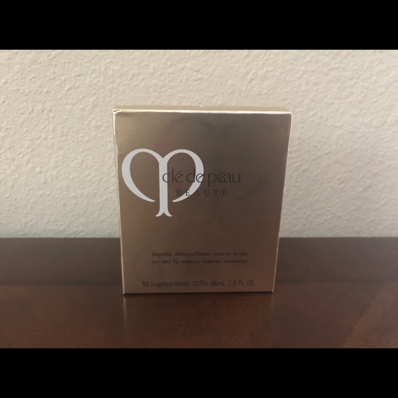 CLÉ DE PEAU BEAUTÉ Bundle + free gift! - Picture 5 of 8